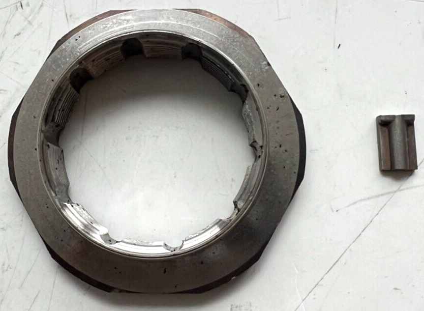TUERCA DE PUNTAEJE - Para Neutralizador/4x4 Automático. Type 16; Thread; 1-5/8" x 16; Hex Size: 2-3/8"; Height: 5/8" foto 2
