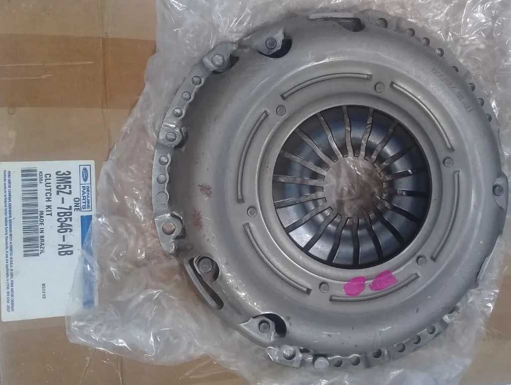 KIT DE EMBRAGUE - (Sólo Prensa y Disco). 1.6L Sin Turbo foto 1