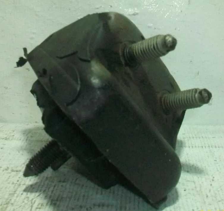 SOPORTE DE MOTOR - RH foto 2