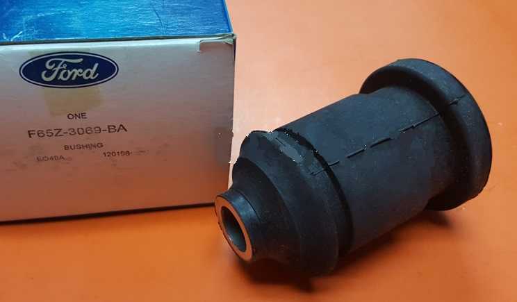 BUJE DE BRAZO DE SUSPENSIÓN - Del. y Tras. foto 2