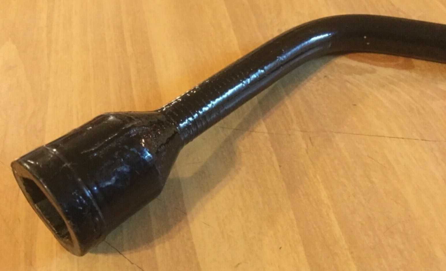 LLAVE DE RUEDA foto 2